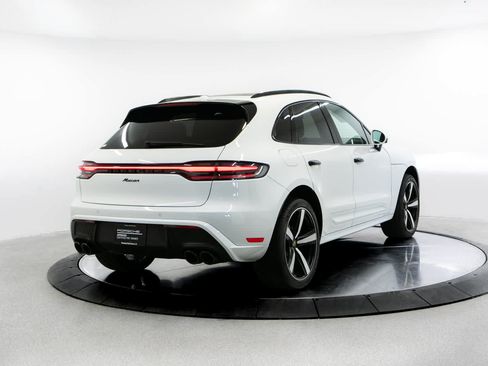 Used 2023 Porsche Macan AWD/4WD image 7
