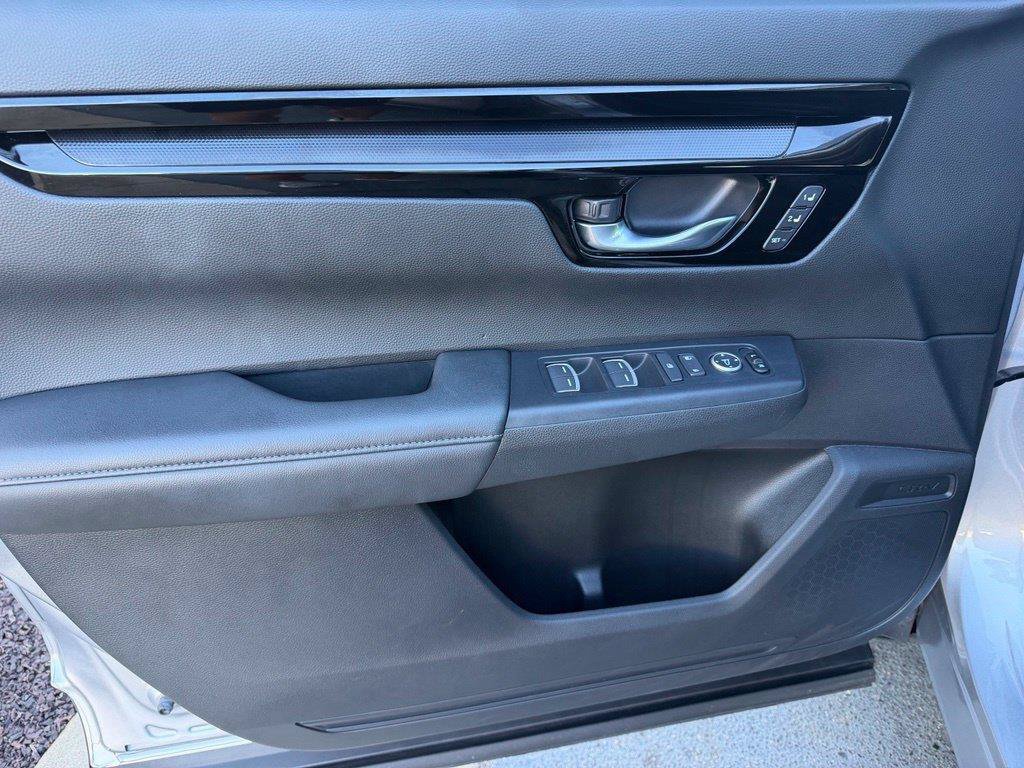 Used 2025 Honda CR-V EX-L image 13