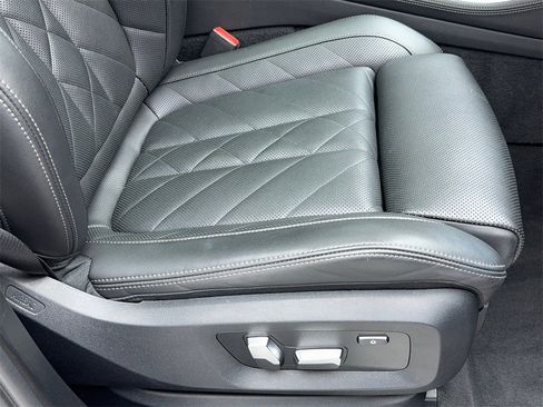 Used 2023 BMW X5 sDrive40i w/ Premium Package image 49