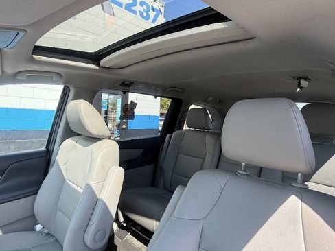 Used 2016 Honda Odyssey EX-L image 12