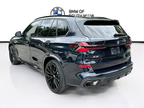 Certified 2024 BMW X5 sDrive40i w/ M Sport Package RWD image 5