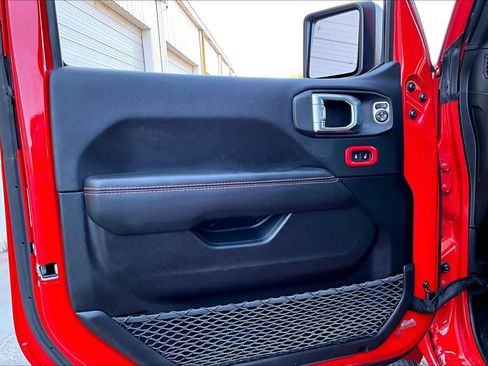 Used 2022 Jeep Gladiator Mojave w/ Cold Weather Group image 22