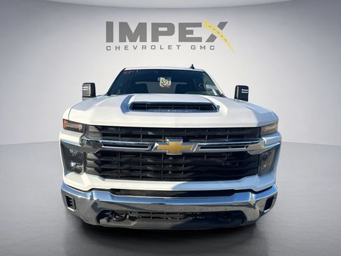 Used 2026 Chevrolet Silverado 2500 LT AWD/4WD image 5