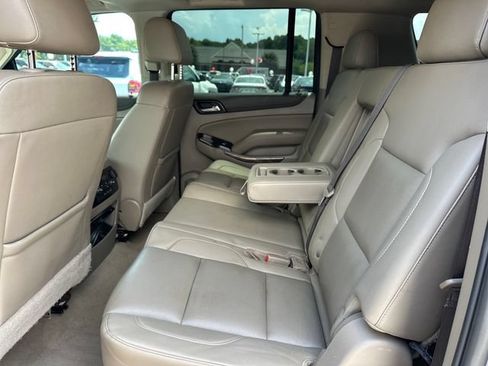 Used 2019 GMC Yukon XL SLT w/ Open Road Package RWD image 16