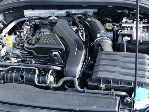 Used 2023 Volkswagen Jetta SE image 57