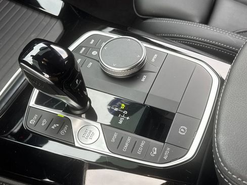 Used 2025 BMW X4 xDrive30i w/ Premium Package image 19