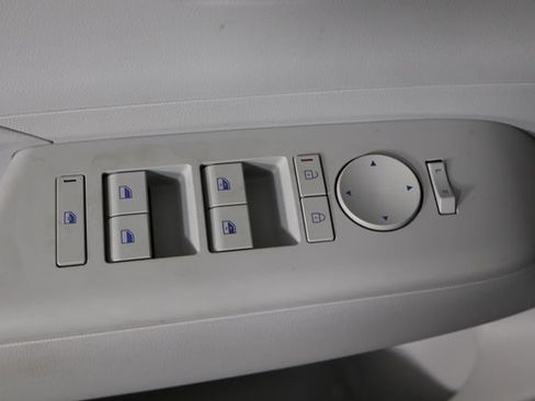 Used 2026 Hyundai Kona SEL Sport FWD image 19