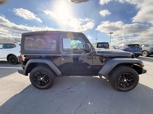 Used 2023 Jeep Wrangler Sport S image 4