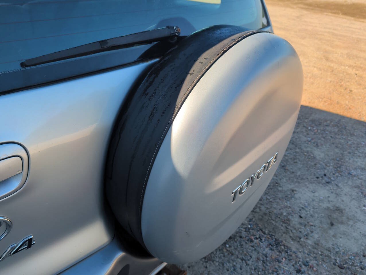 Used 2005 Toyota RAV4 2WD image 24