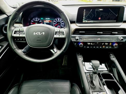 Used 2022 Kia Telluride SX w/ SX Prestige Package AWD/4WD image 10