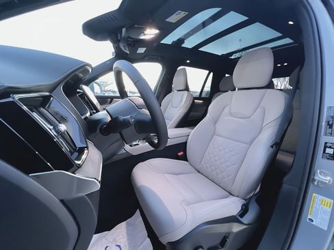 New 2026 Volvo XC90 B6 Plus w/ Protection Package image 13
