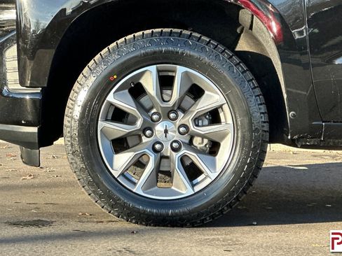 Certified 2020 Chevrolet Silverado 1500 RST w/ True North Edition image 32