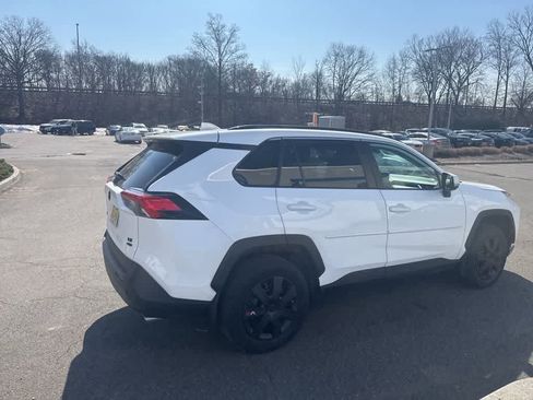 Used 2019 Toyota RAV4 LE w/ All Weather Liner Package image 10