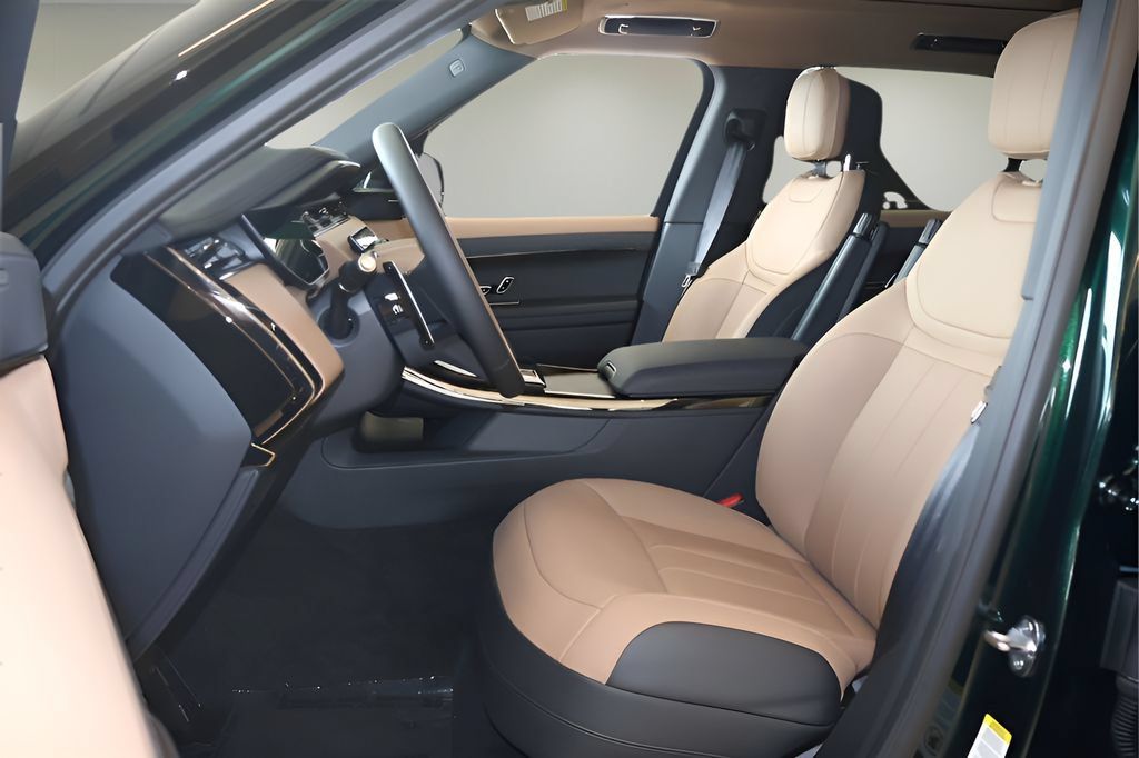 New 2026 Land Rover Range Rover Sport Dynamic SE AWD/4WD image 8