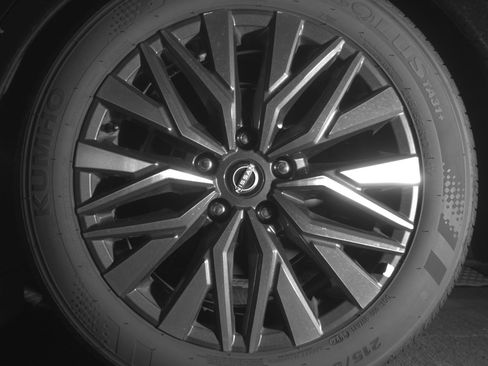 Used 2025 Nissan Altima 2.5 SV image 14