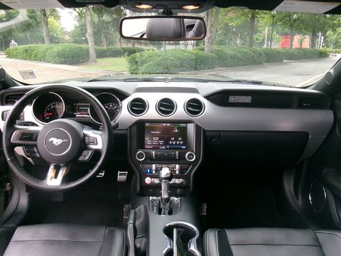 Used 2015 Ford Mustang GT Premium RWD image 18