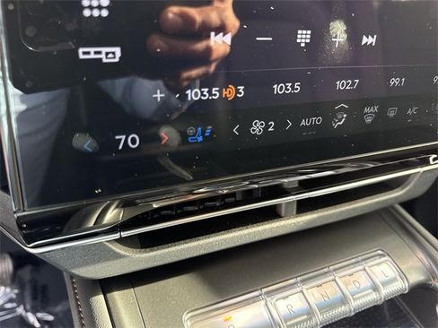 Used 2024 Lincoln Nautilus Reserve w/ Jet Appearance Package (87T) image 19