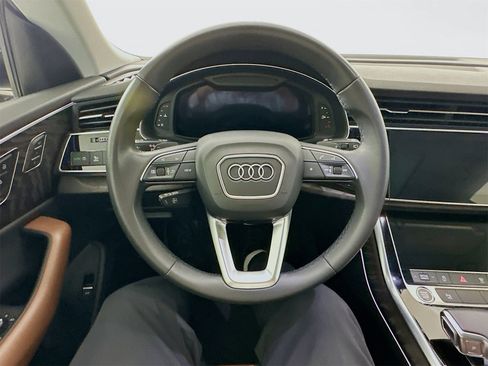 Used 2021 Audi Q8 Premium Plus image 12