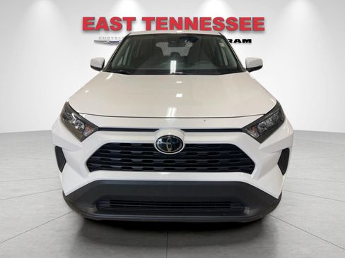 Used 2022 Toyota RAV4 LE AWD/4WD image 9