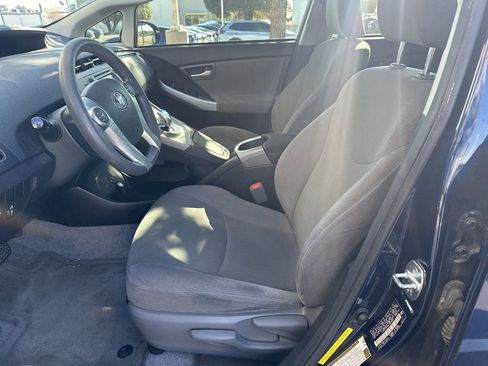 Used 2014 Toyota Prius One image 9