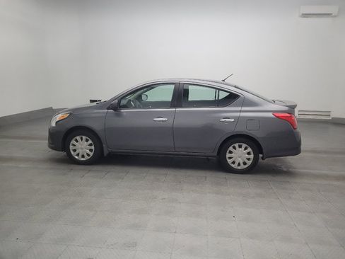 Used 2018 Nissan Versa SV FWD image 3