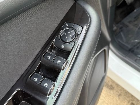 Used 2017 Ford Edge SEL image 15