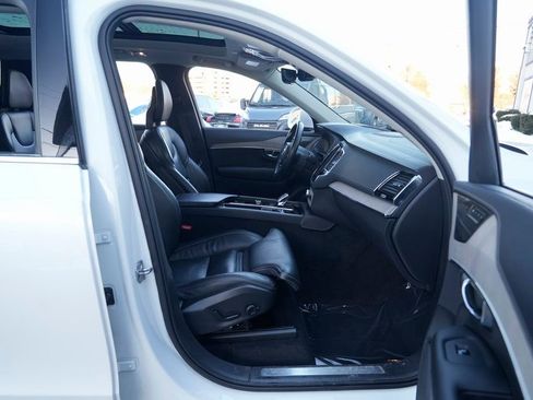 Used 2021 Volvo XC90 T8 Inscription w/ Advanced Package image 34