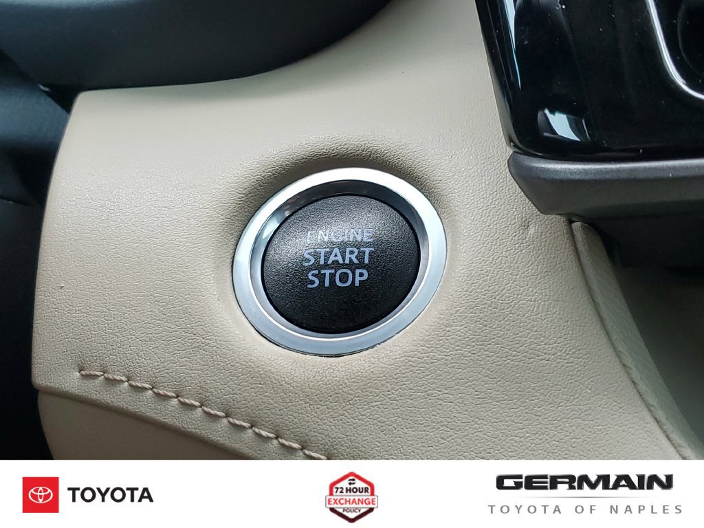 Used 2021 Toyota Highlander XLE FWD image 34