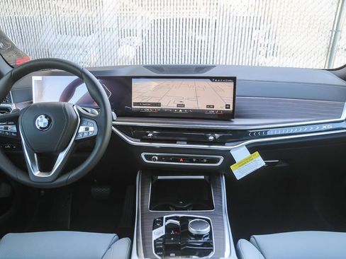 Used 2026 BMW X5 sDrive40i RWD image 9