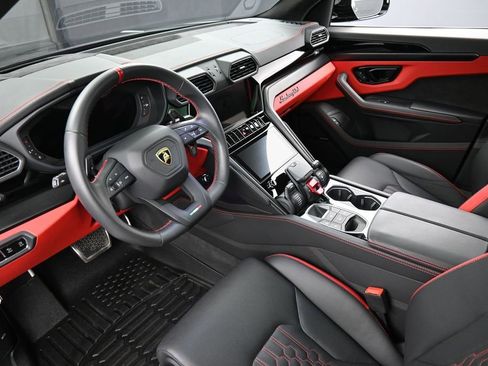 Used 2024 Lamborghini Urus S AWD/4WD image 4