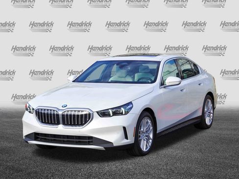 Certified 2025 BMW 530i xDrive image 5