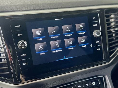 Used 2023 Volkswagen Atlas Cross Sport SE image 24