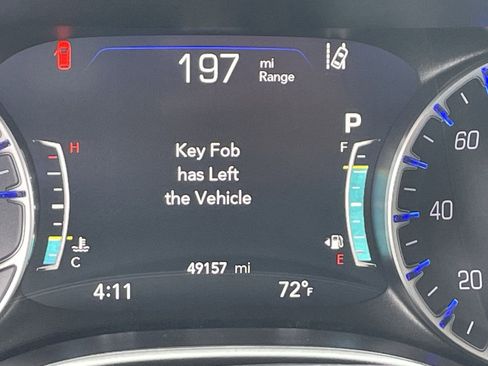 Used 2024 Chrysler Pacifica Touring-L FWD image 32
