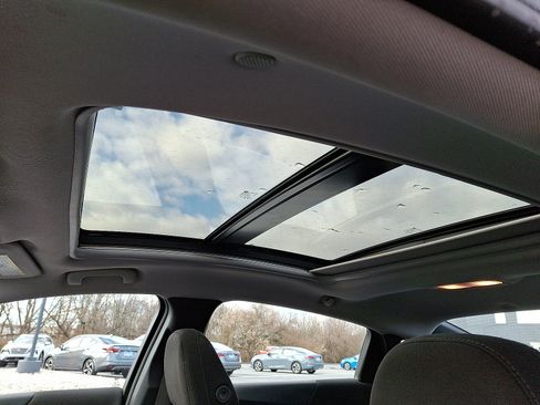 Used 2022 Chevrolet Malibu LT w/ Midnight Edition image 17