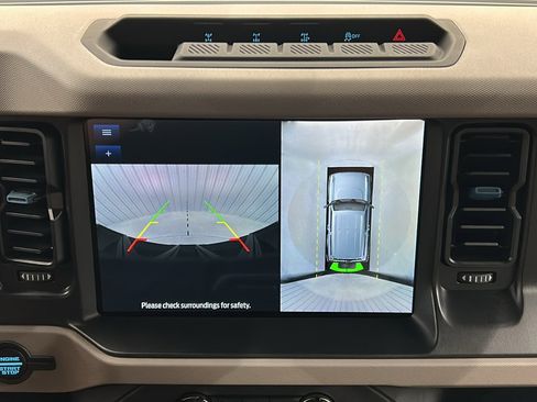 Used 2023 Ford Bronco Wildtrak image 21