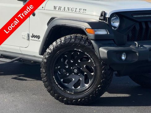 Used 2023 Jeep Wrangler Altitude image 6