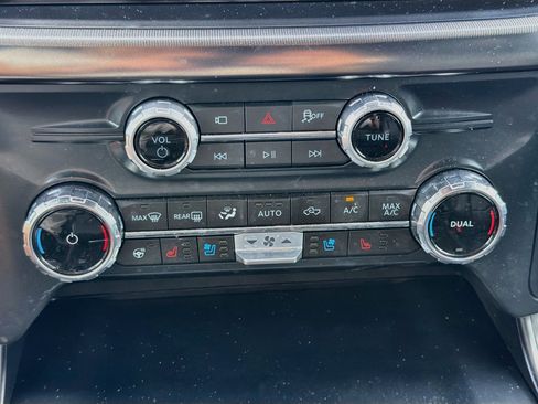Used 2025 Ford F150 Lariat w/ Equipment Group 501A Mid AWD/4WD image 32