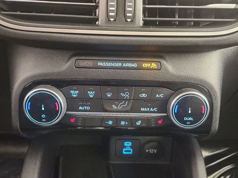 Used 2022 Ford Escape SEL w/ Technology Package image 17