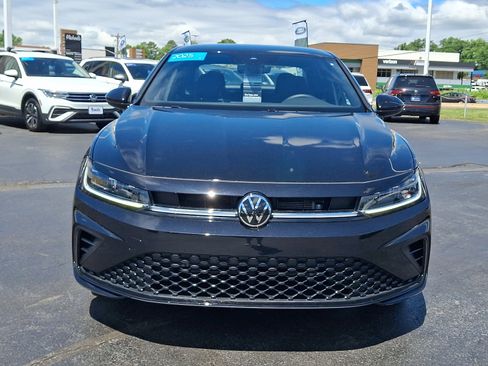 Certified 2025 Volkswagen Jetta Sport FWD image 2