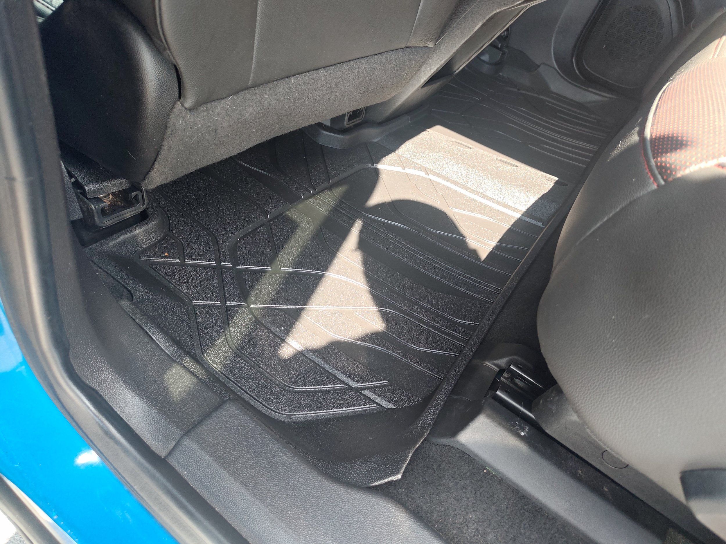 Used 2020 Chevrolet Blazer RS w/ LPO, Floor Liner Package FWD image 11