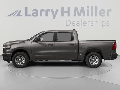 New 2026 RAM 1500 Express AWD/4WD image 3