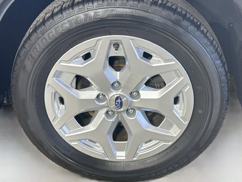 Used 2024 Subaru Forester AWD/4WD image 31