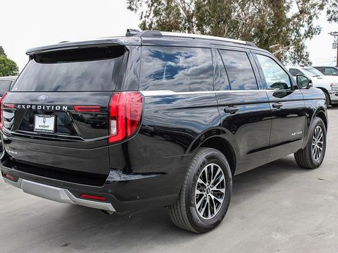 Used 2025 Ford Expedition Platinum AWD/4WD image 9