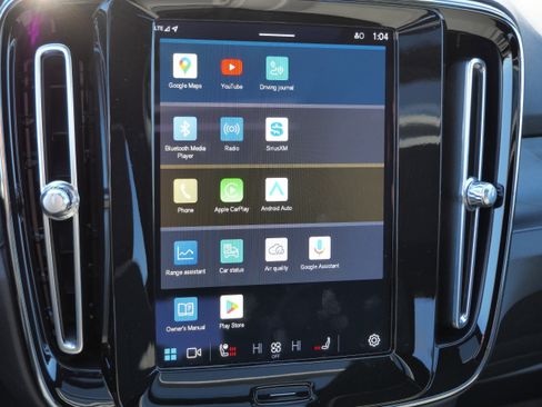 Used 2023 Volvo XC40 Recharge Ultimate image 24