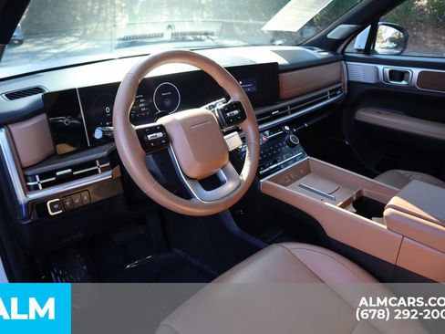 Used 2025 Hyundai Santa Fe Limited image 10