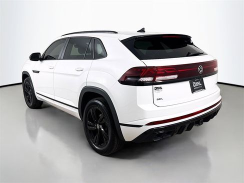 Used 2025 Volkswagen Atlas Cross Sport SEL R-Line image 8