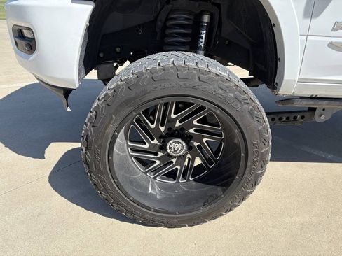 Used 2019 RAM 2500 Limited AWD/4WD image 12