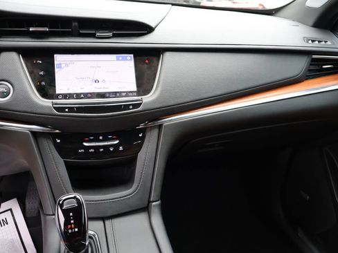Used 2024 Cadillac XT5 Premium Luxury w/ Technology Package FWD image 39