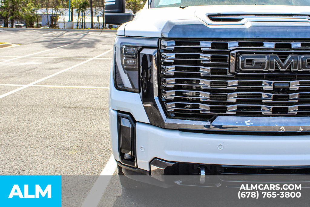 Used 2024 GMC Sierra 3500 Denali Ultimate AWD/4WD image 10