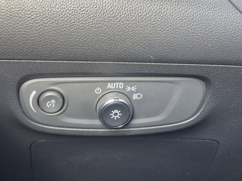 Used 2024 Buick Encore GX Sport Touring w/ Experience Buick Package image 34